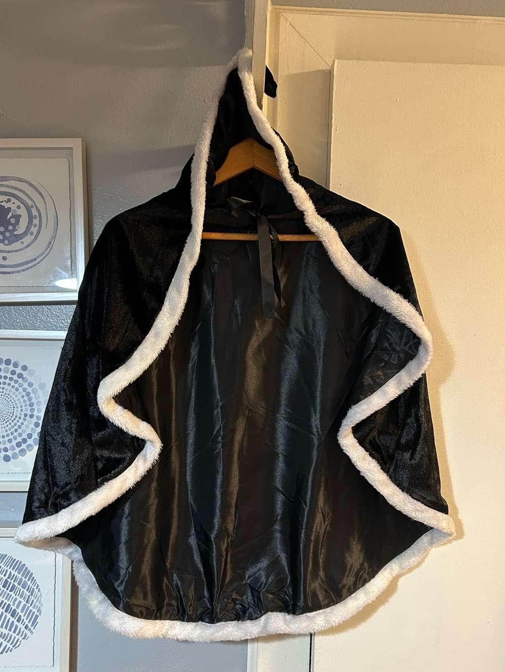 Black Velvet Princess Hooded Cape for Kid OS